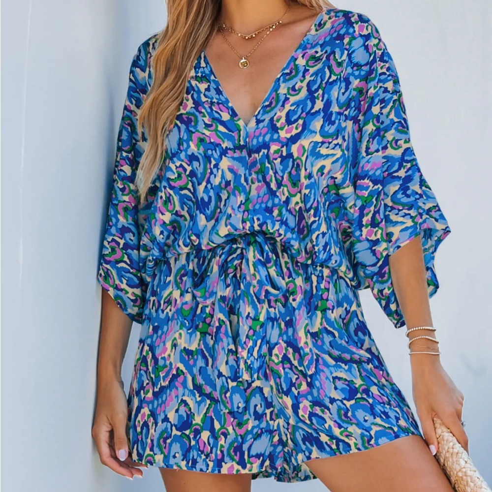 NWT Patterned Women's Romper - Picture 3 of 5